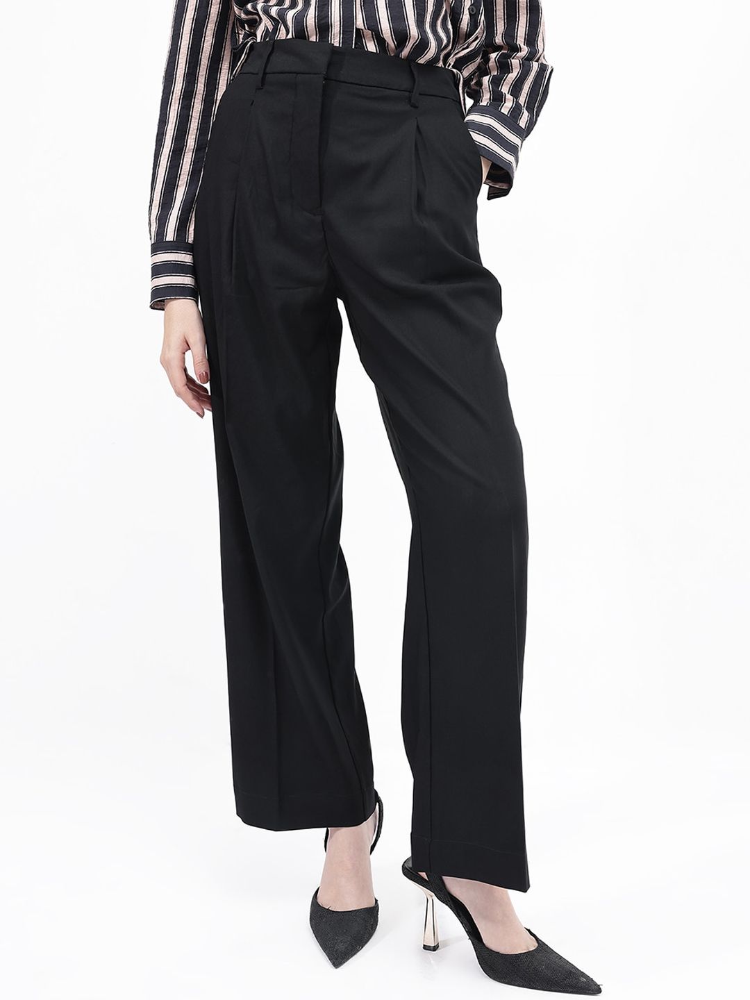 RAREISM Women Straight Fit Mid-Rise Trousers