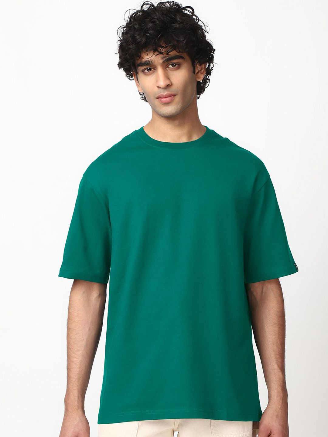 Bewakoof Men Solid Round Neck Cotton Oversized T-shirt