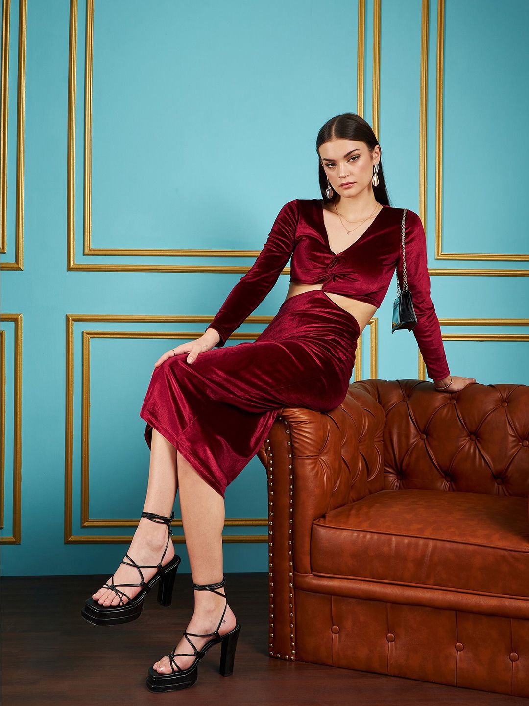 SASSAFRAS Maroon V-Neck Long Sleeves Cut Out Velvet Sheath Midi Dress