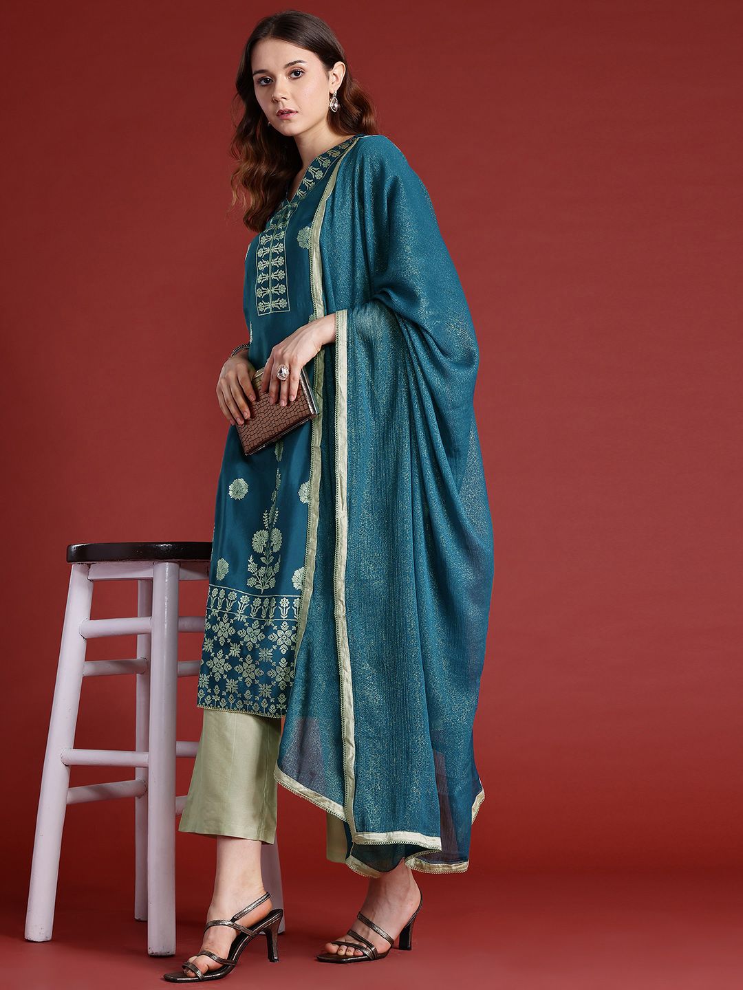 Anouk Ethnic Motifs Foil Printed Gotta Patti Kurta with Palazzos & Dupatta