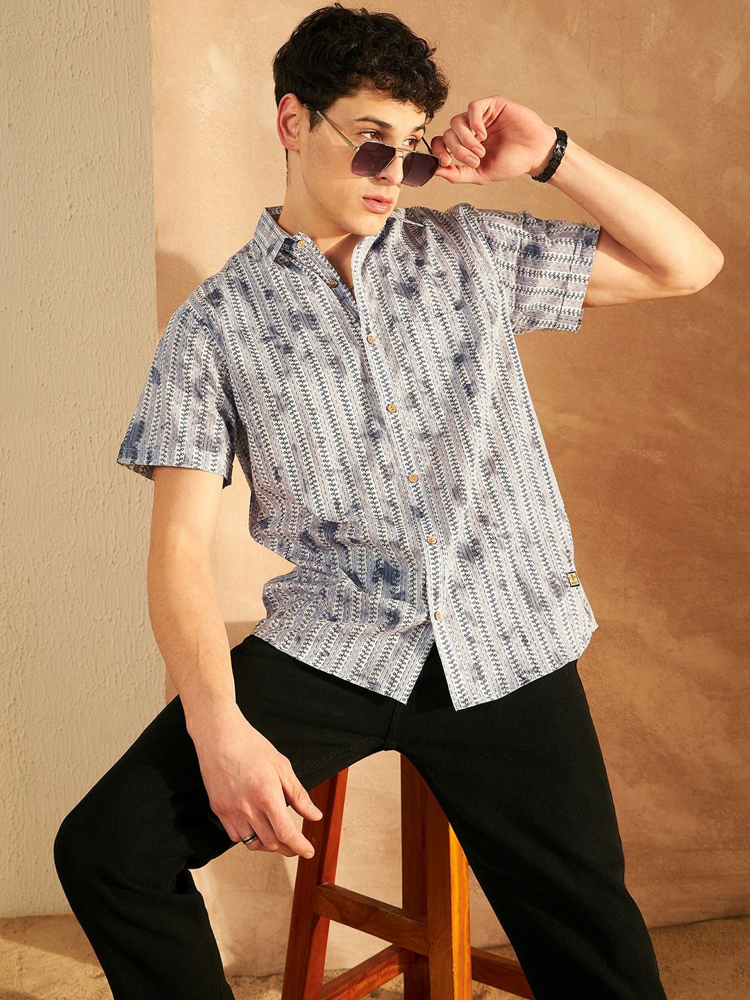 DENNISON Smart Printed Spread Collar Short Sleeves Cotton Lightweight Shirt