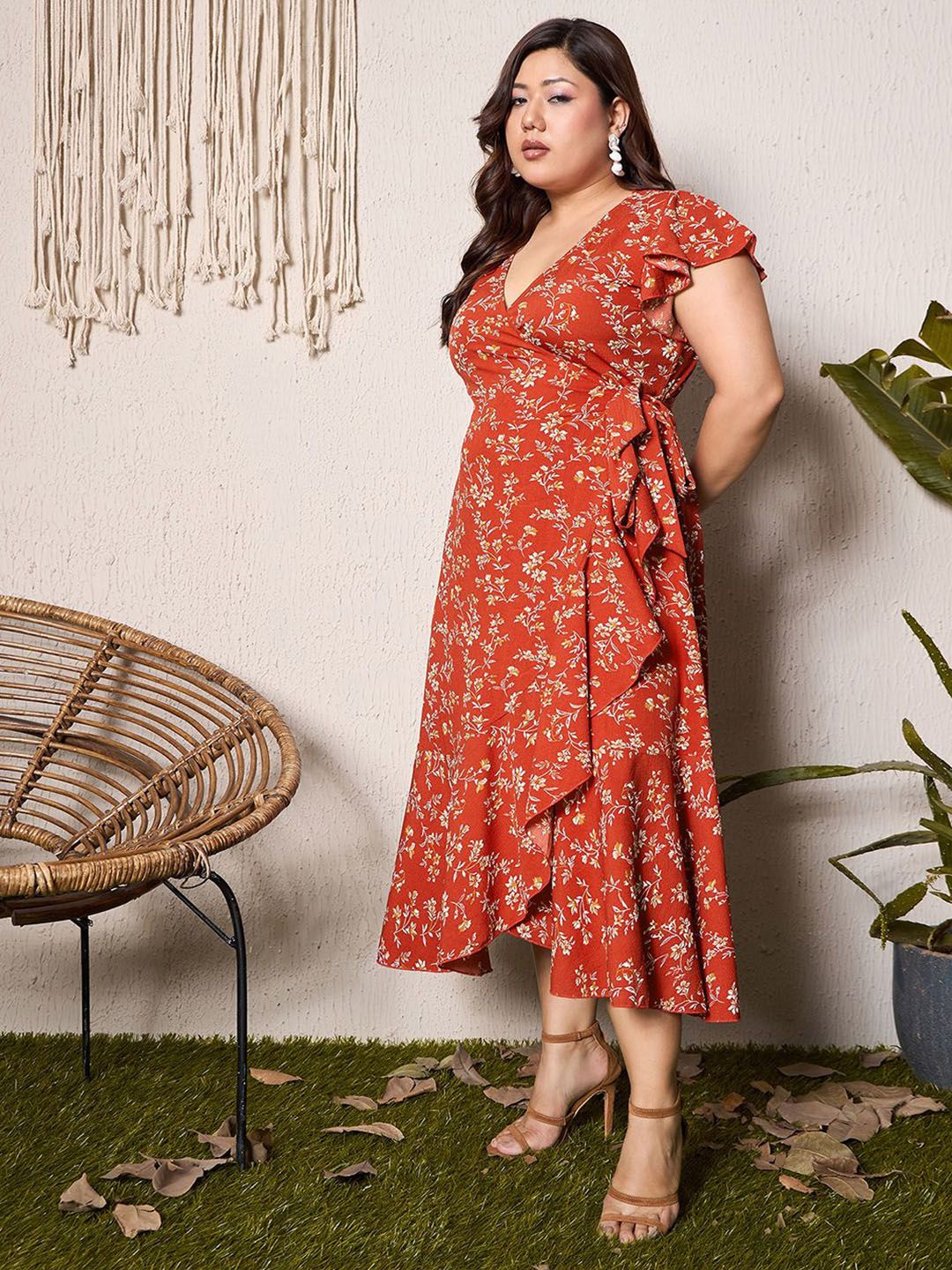 Berrylush Curve Women Floral Print Flutter Sleeve Fit & Flare Midi Dress