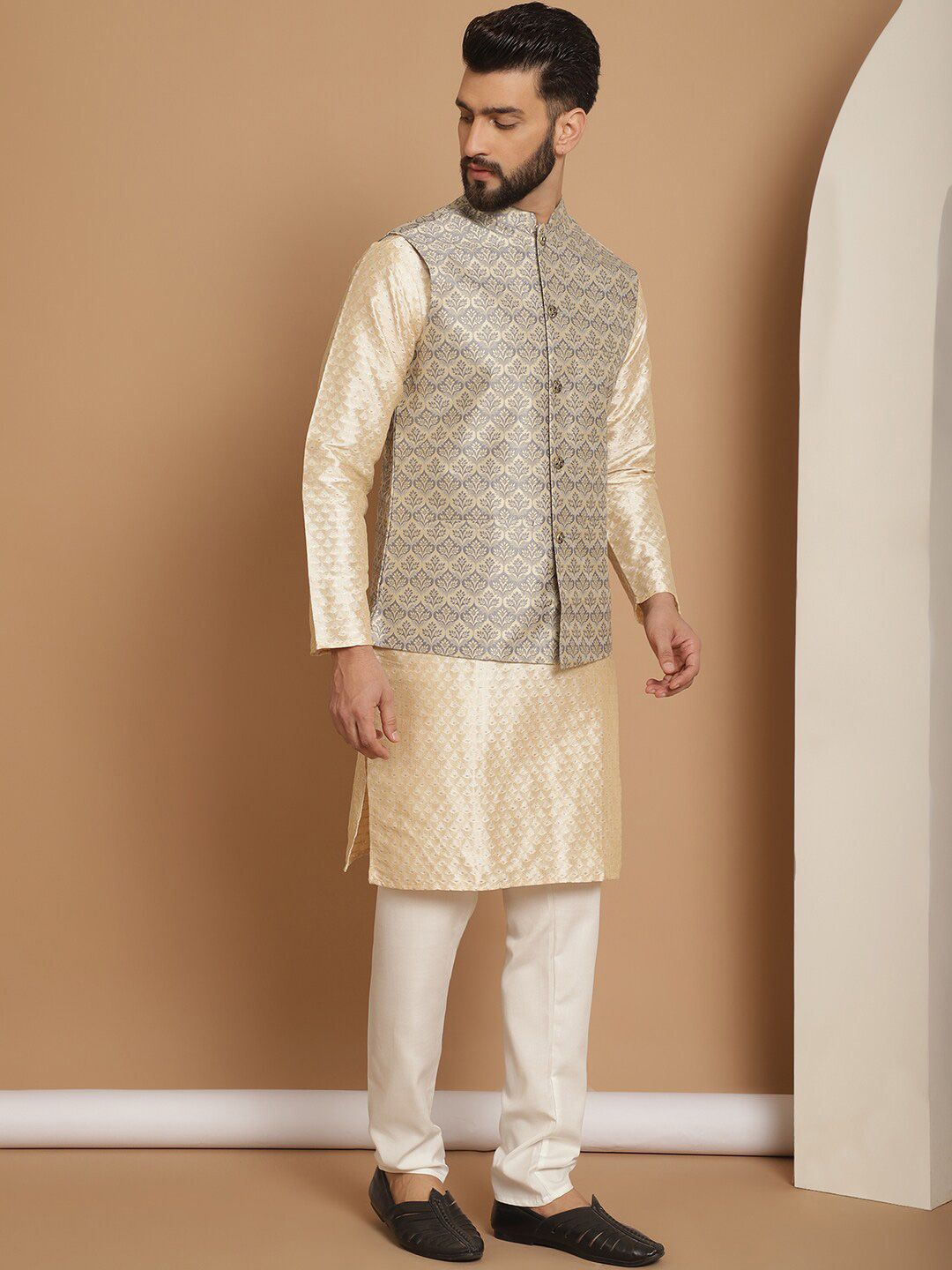 Anouk Ethnic Motifs Mandarin Collar Self Design Kurta with Churidar