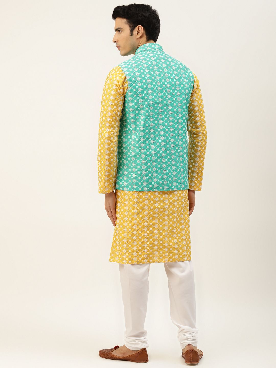 SOJANYA Men Yellow & White Embroidered Thread Work Kurta with Churidar & Nehru Jacket