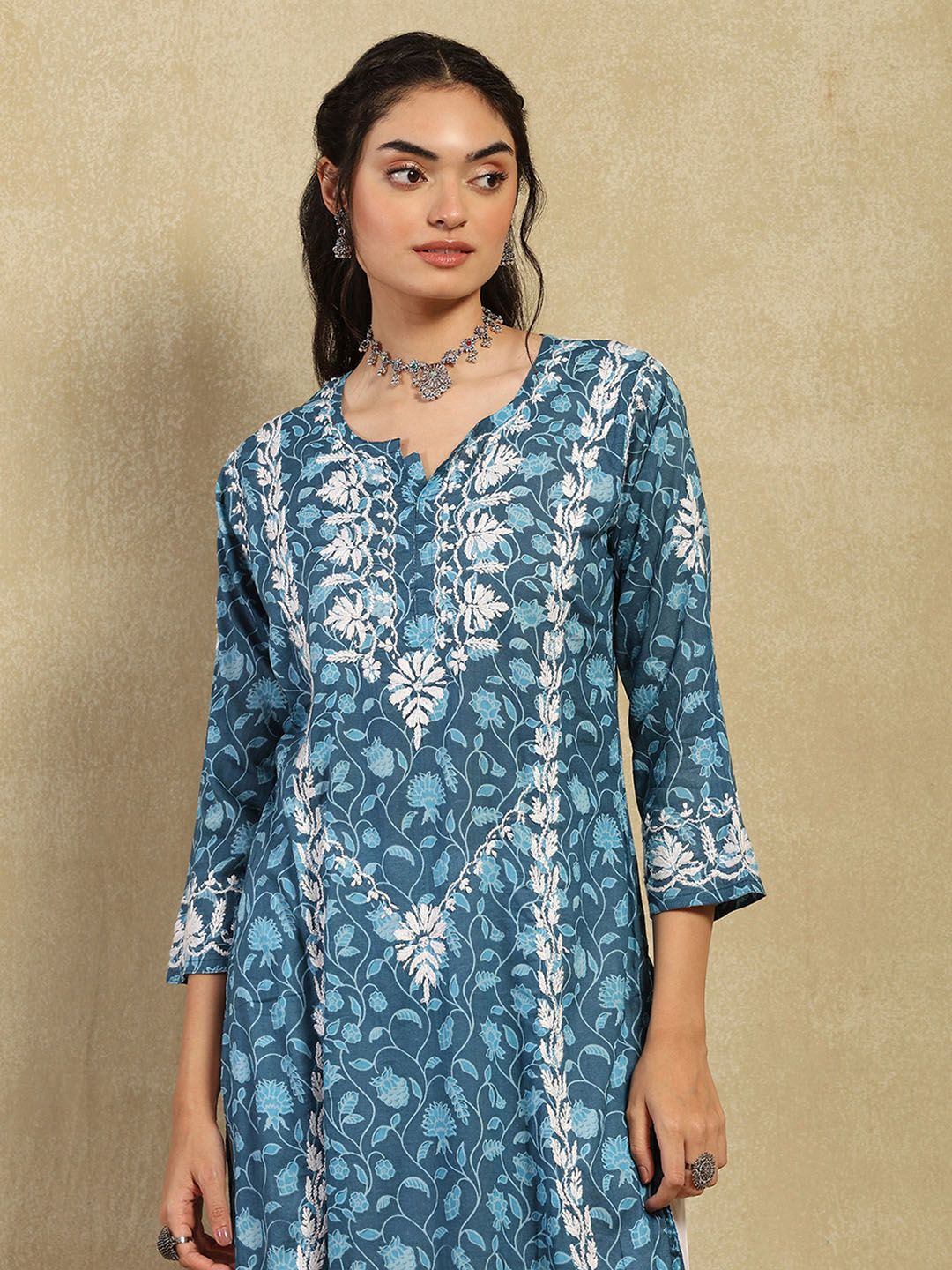 House of Chikankari Women Dark Blue Mulmul Chikankari Embroidered Kurta