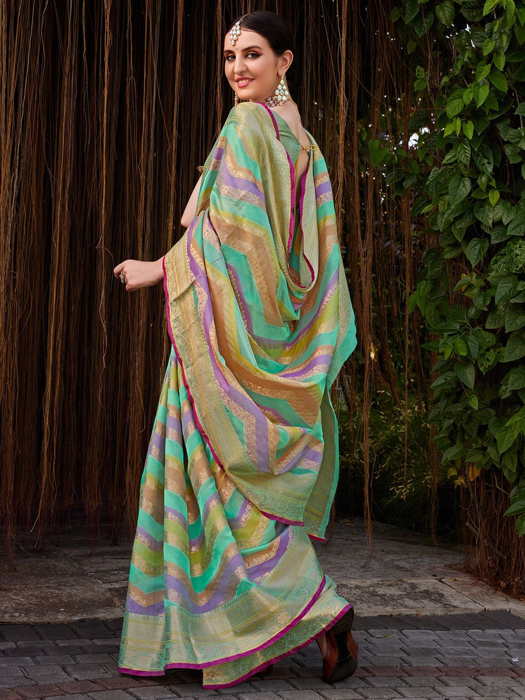 KALINI Women Silk Blend Woven Banarasi Saree With Blouse Piece