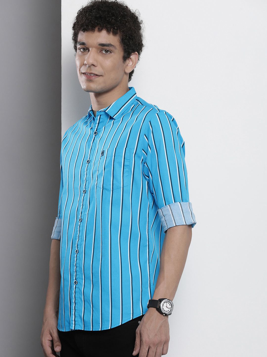 The Indian Garage Co Men Blue & White Striped Cotton Shirt