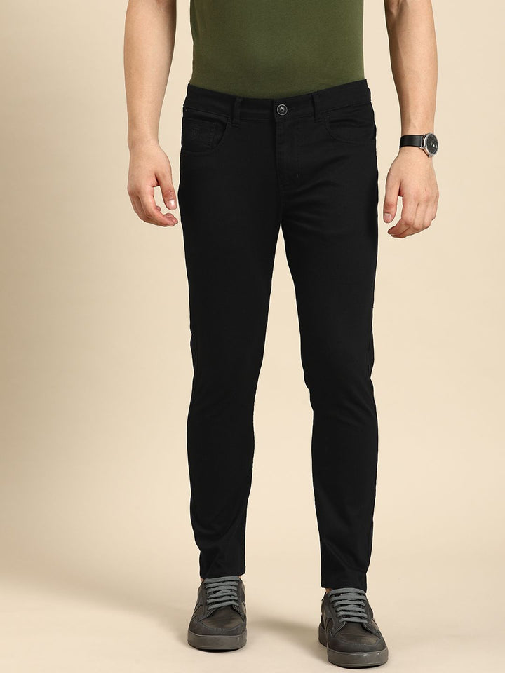 Menjadi Lelaki Manusia Pepejal Mid-Rise Regular Fit Chinos