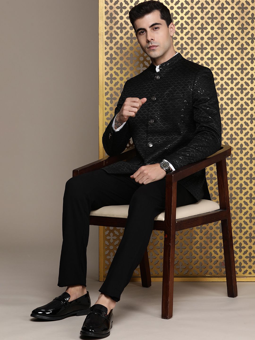 House of Pataudi Self Design Sequinned Mandarin Collar Bandhgala Jashn Blazers