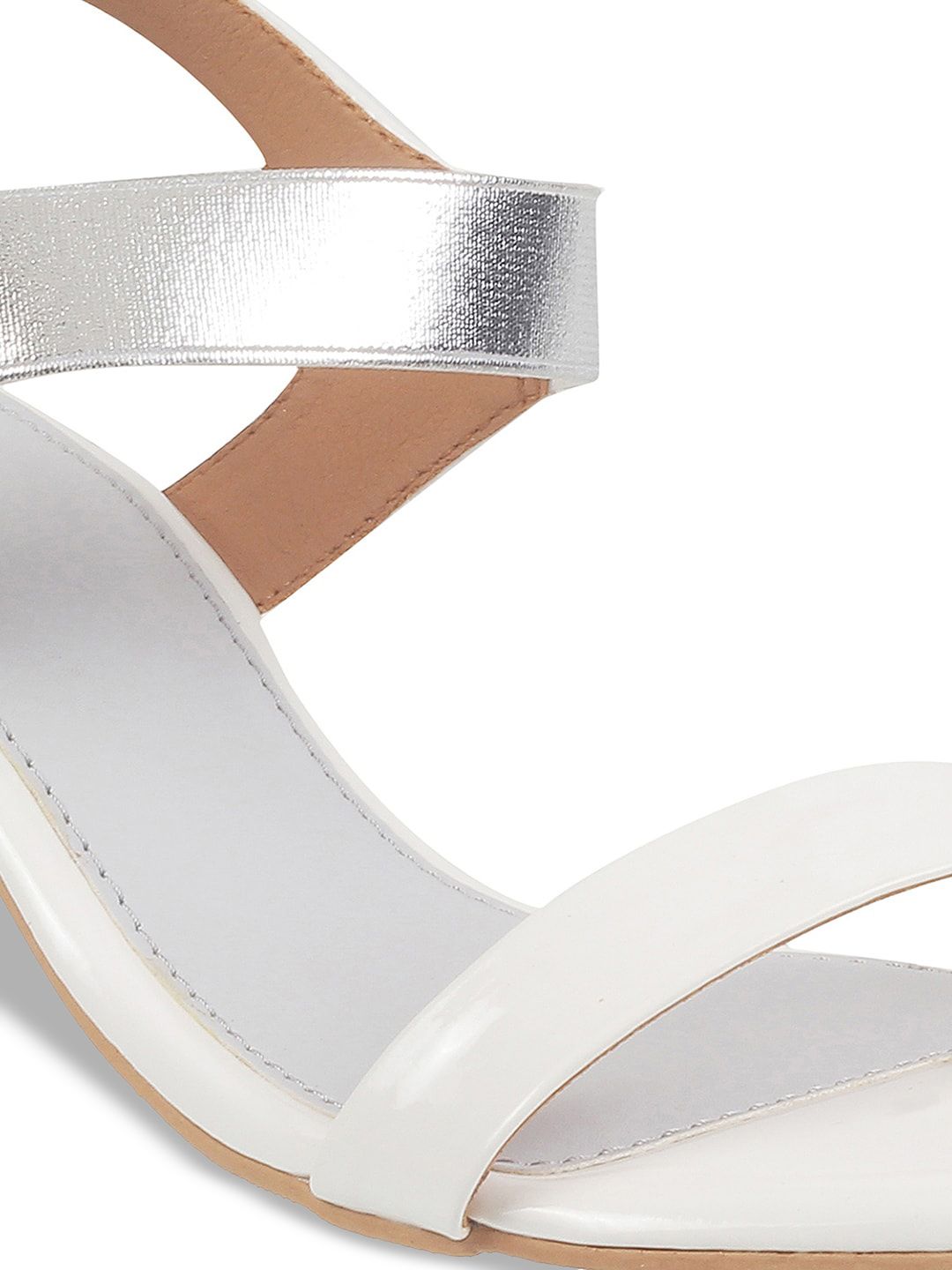 Metro Women Colourblocked Casual Kitten Heels