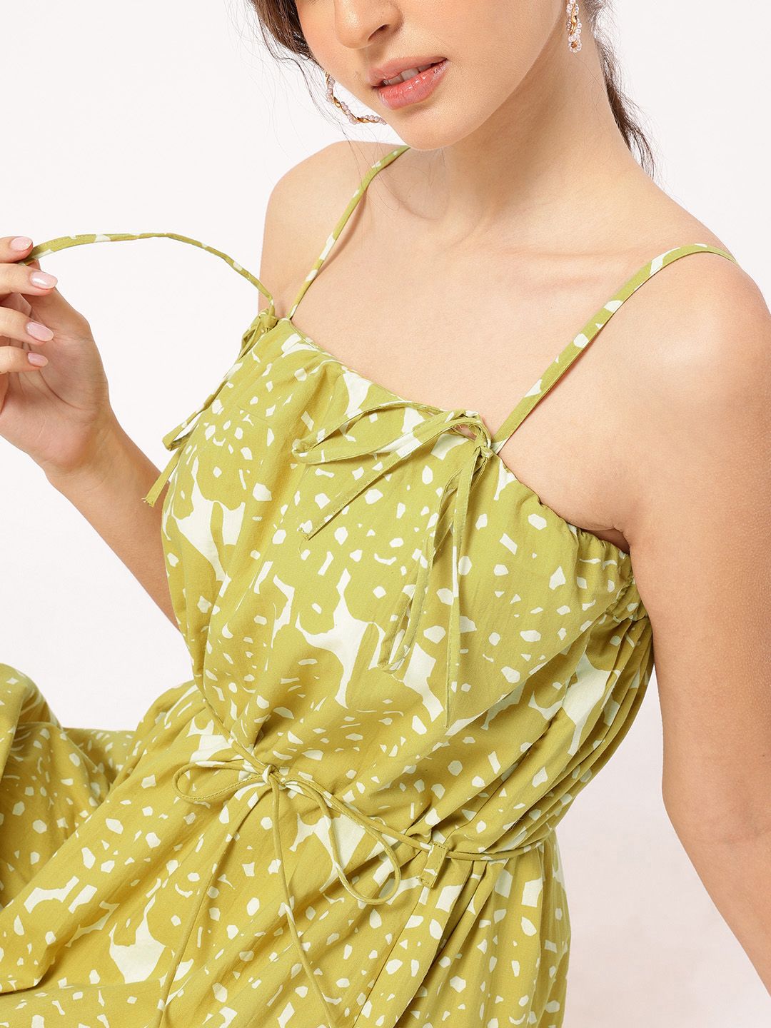 DressBerry Timeless Twirls Strappy Bow-Detail Mini Balloon Dress with Belt
