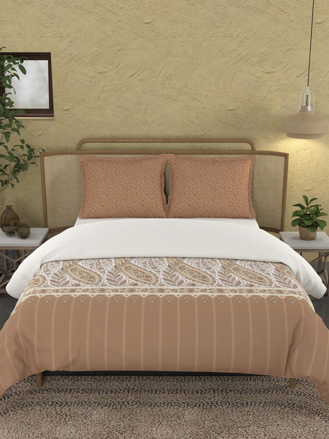 MYTRIDENT Brown & White Ethnic Motifs Cotton 144 TC King Bedsheet With 2 Pillow Covers