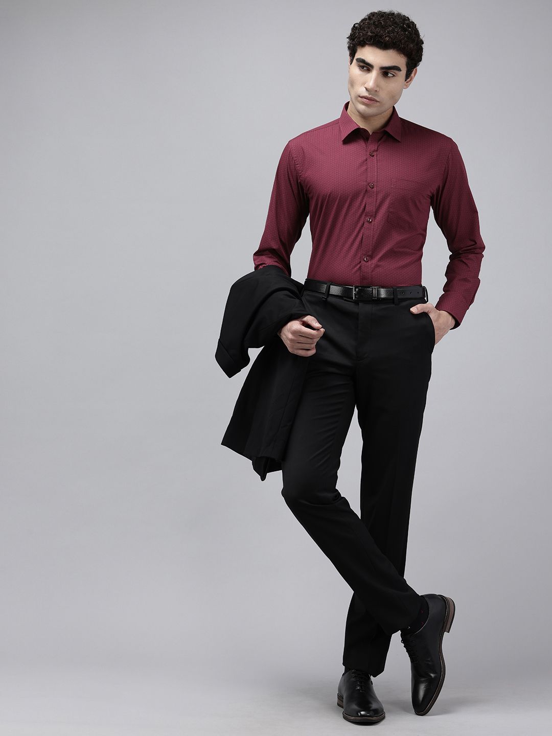 Park Avenue Slim Fit Geometric Printed Formal Shirt