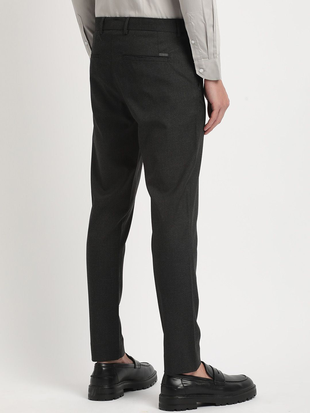 THE BEAR HOUSE Men Solid Tapered Fit Mid-Rise Formal Trousers