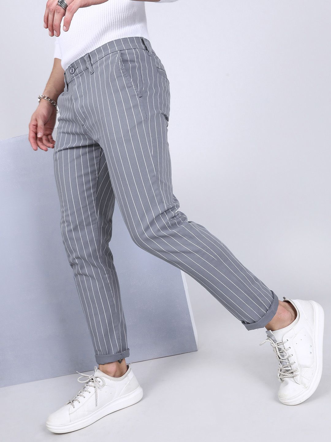 The Indian Garage Co Men Blue & White Slim Fit Striped Regular Trousers
