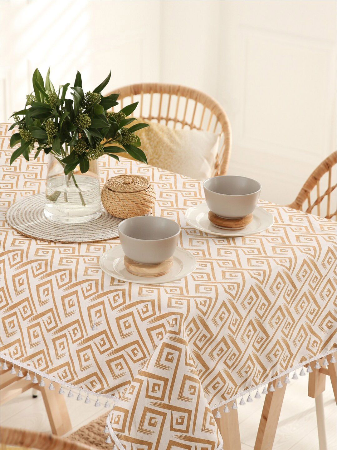 URBAN SPACE Taupe & White Printed Pure Cotton 4-Seater Table Cover