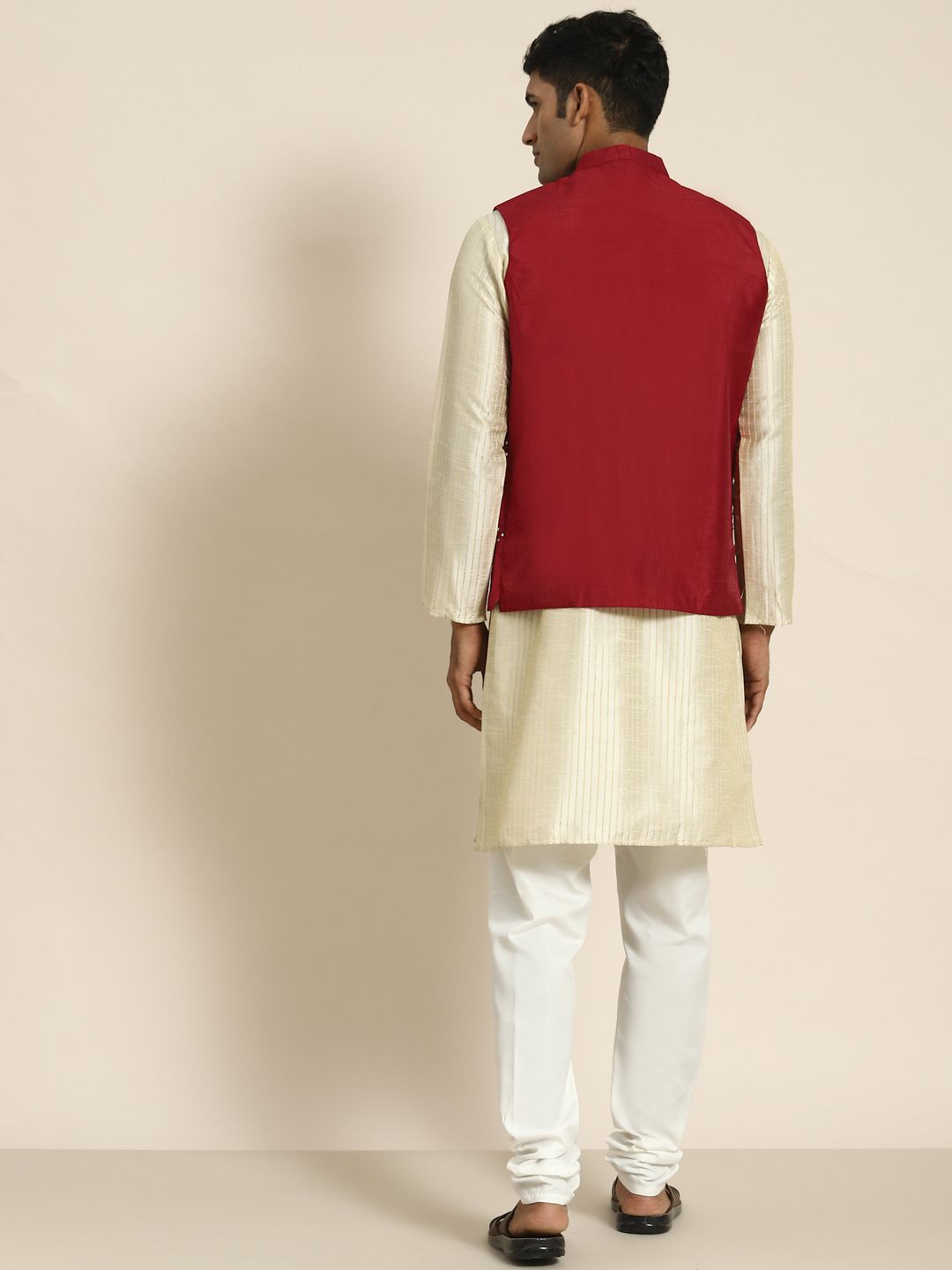SOJANYA Kurta Rekaan Tenunan Lelaki dengan Churidar dengan Jaket Nehru