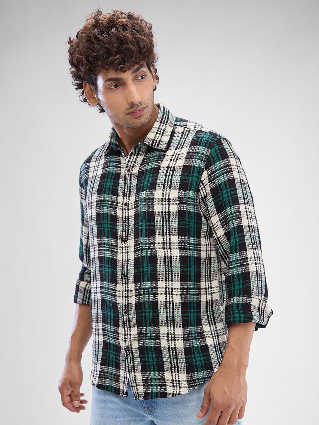 SPYKAR Men Slim Fit Opaque Checked Spread Collar Casual Shirt
