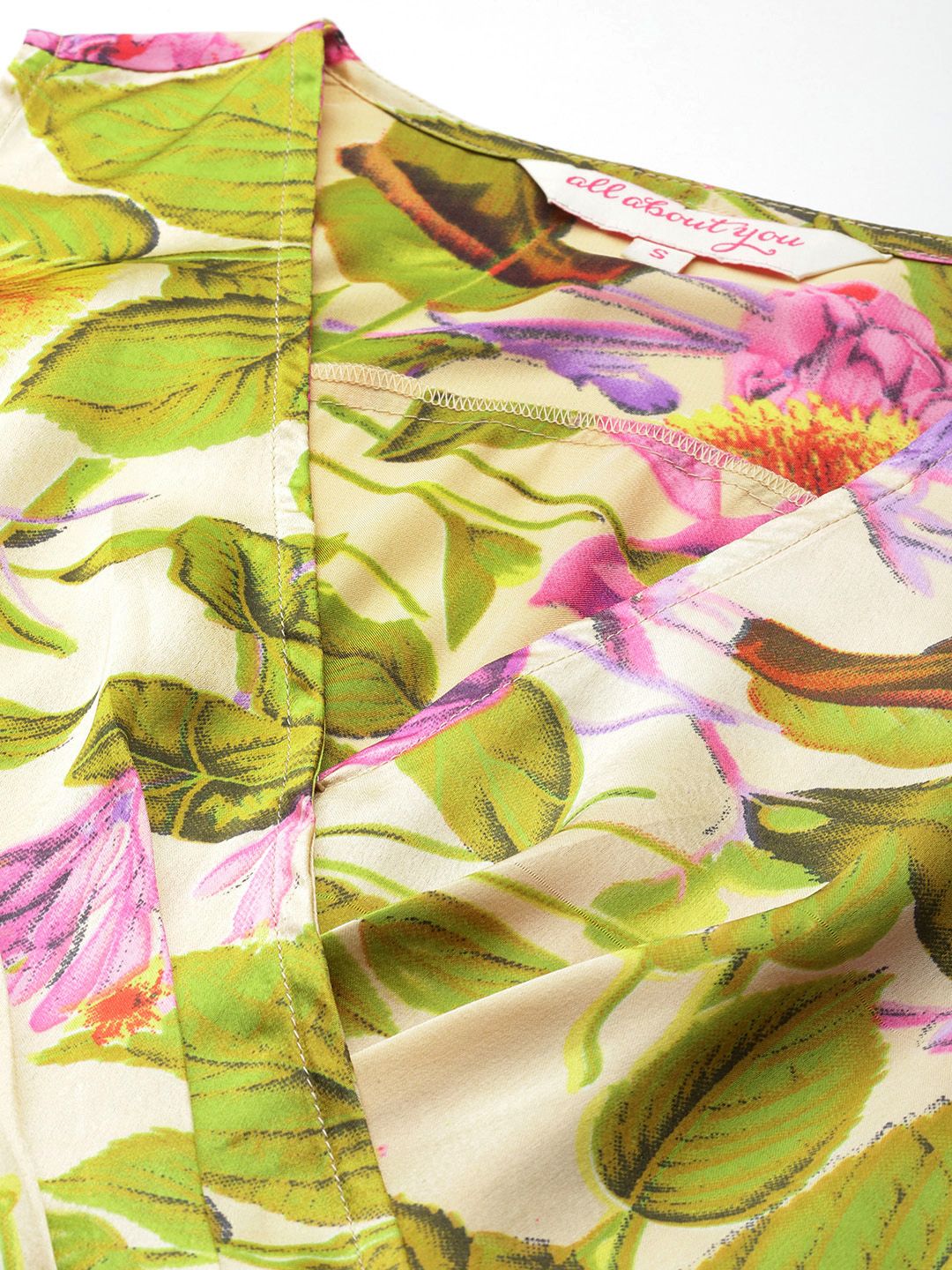 all about you Floral Printed Satin-Finish Wrap Dress