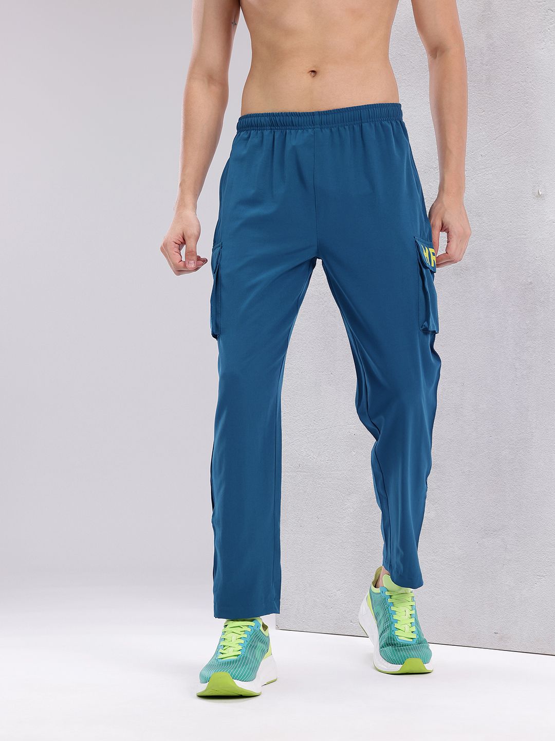 HRX by Hrithik Roshan Men Brand Logo Print Rapid-Dry Training Cargos with Side Slits