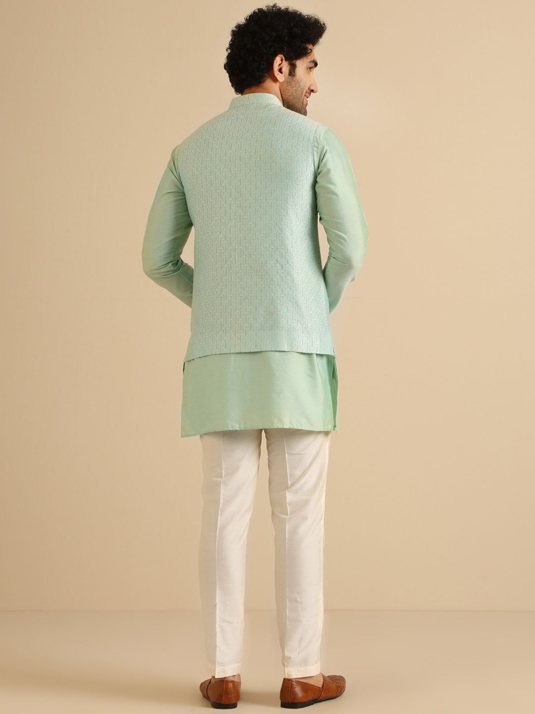 KISAH Men Textured Zari  Regular Fit Kurta Jacket Trouser Set