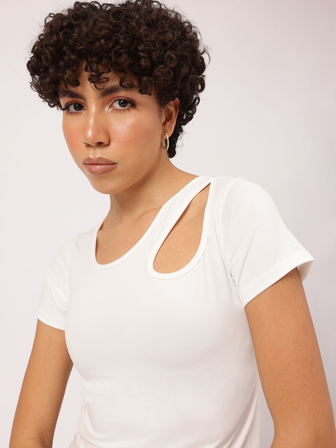 DressBerry Slanted Style Cut-Out Chic Crop Top