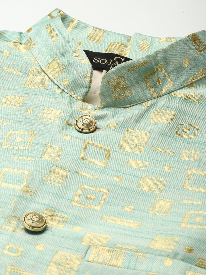 SOJANYA Men Green Kurta with Churidar