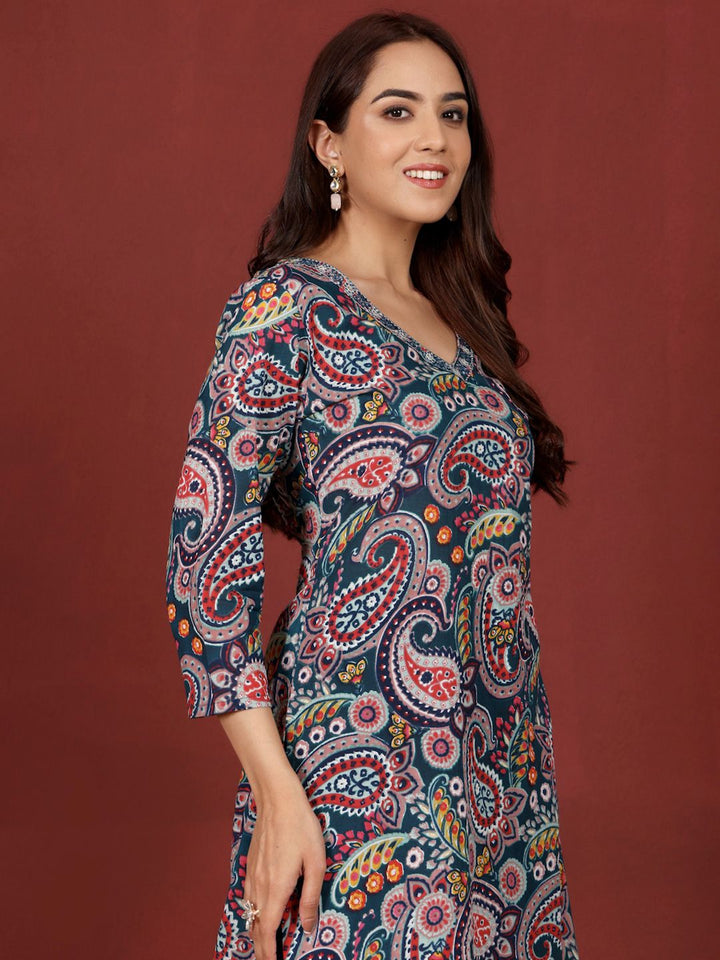 Varanga Women Paisley Printed Sequinned Indie Florals Kurta
