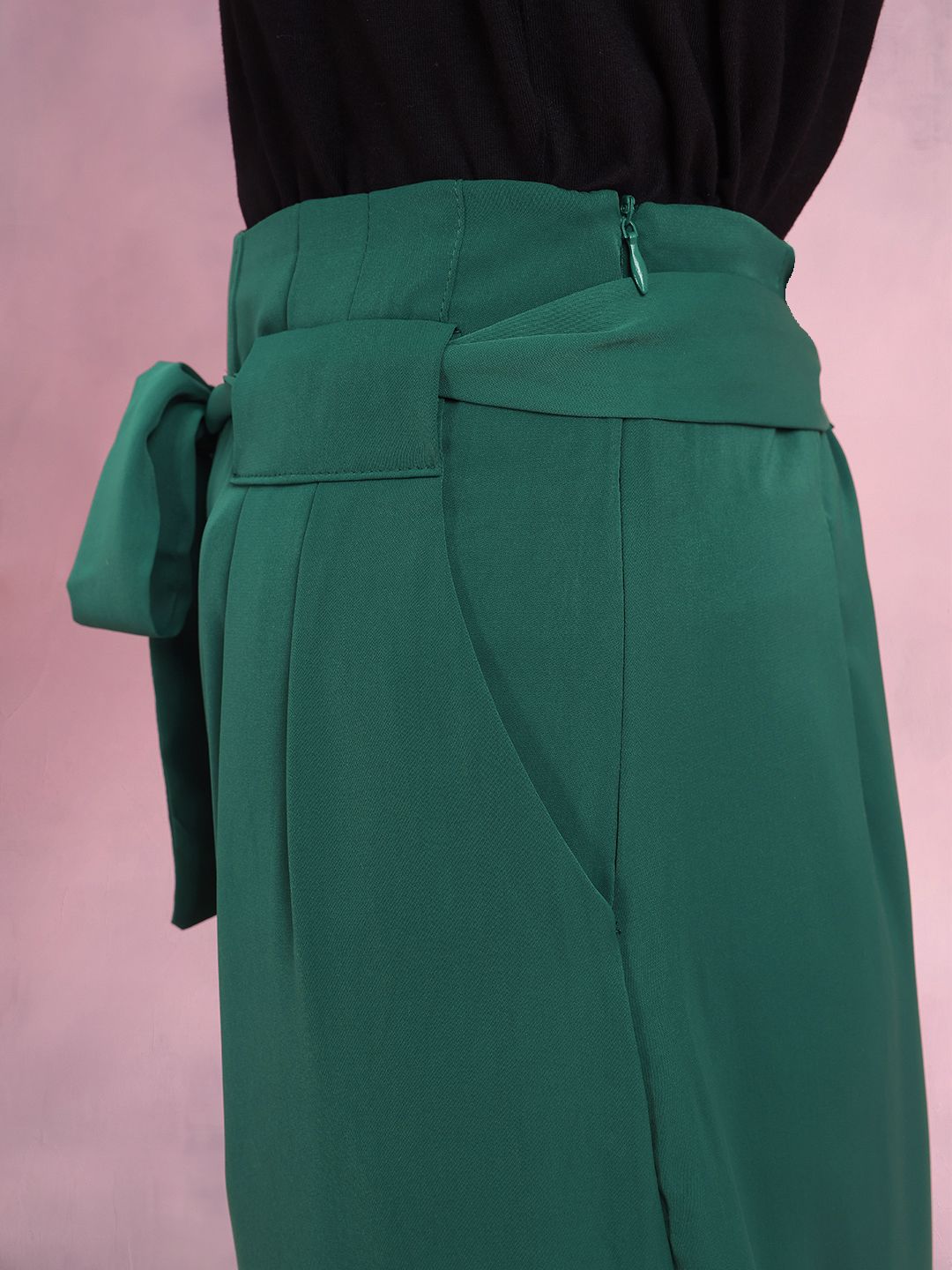 DressBerry Women High-Rise Pleated Trousers  Comes With a Belt
