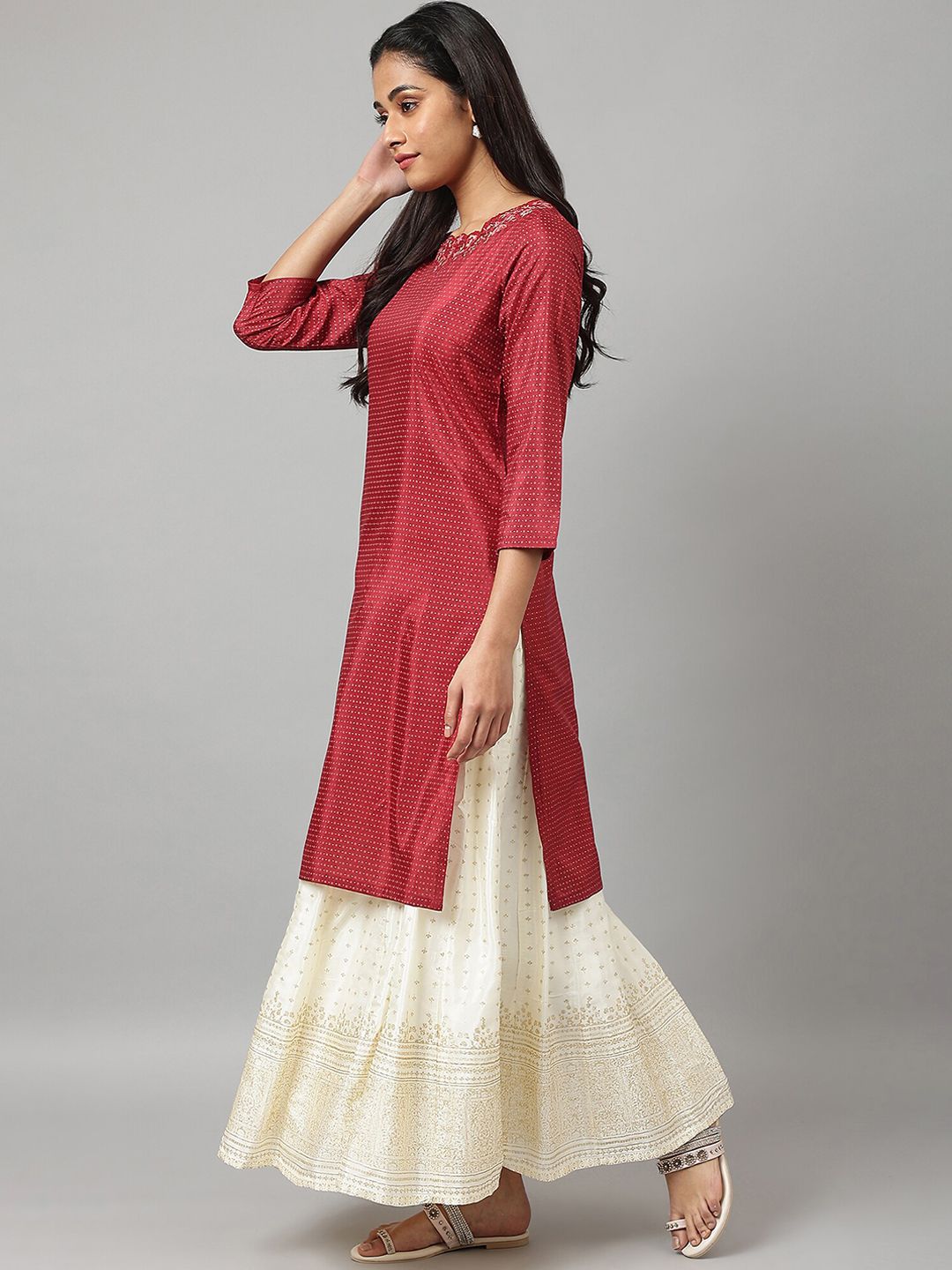 W Women Geometric Print Shantung Straight Kurta