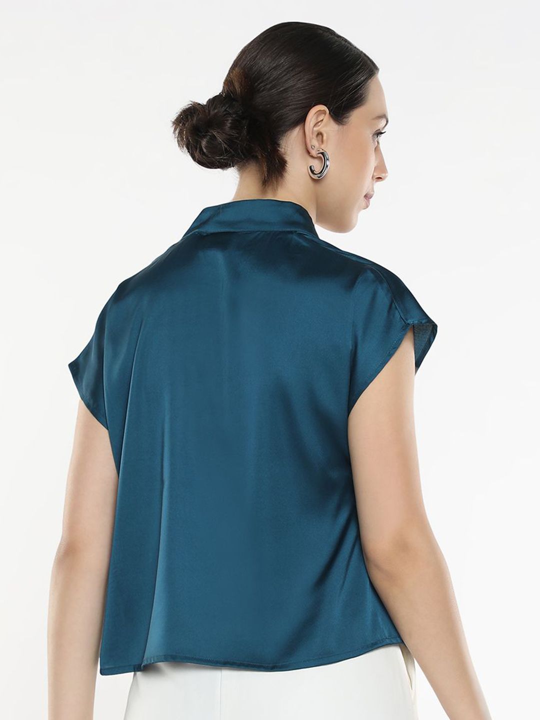RAREISM Extended Sleeves Styled Back Top