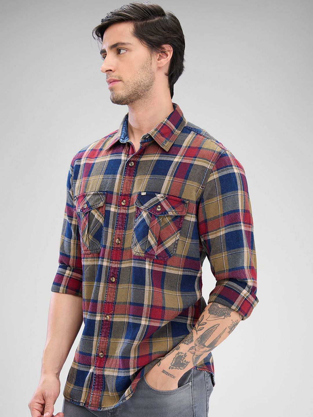 SPYKAR Men Slim Fit Opaque Checked Spread Collar Casual Shirt