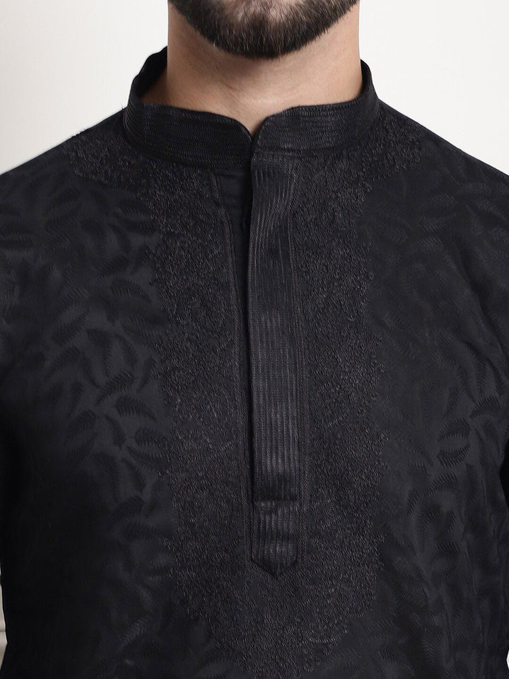 SOJANYA Woven Design Mandarin Collar Thread Work Kurta