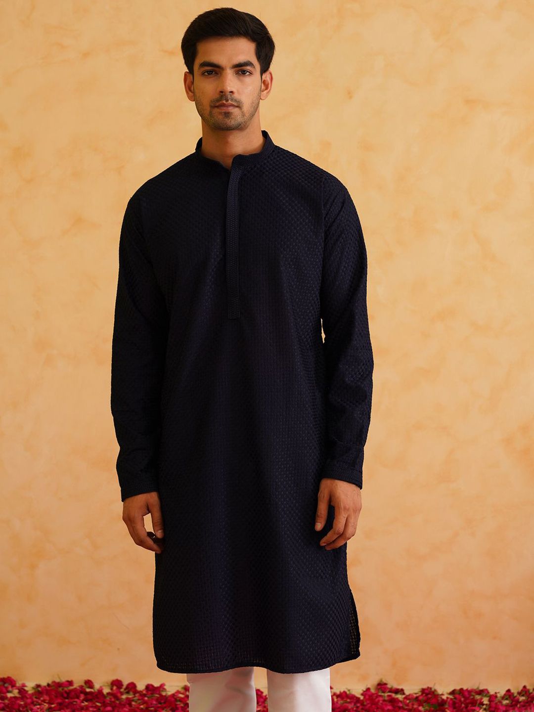 SOJANYA Geometric Embroidered Mandarin Collar Thread Work Straight Kurta