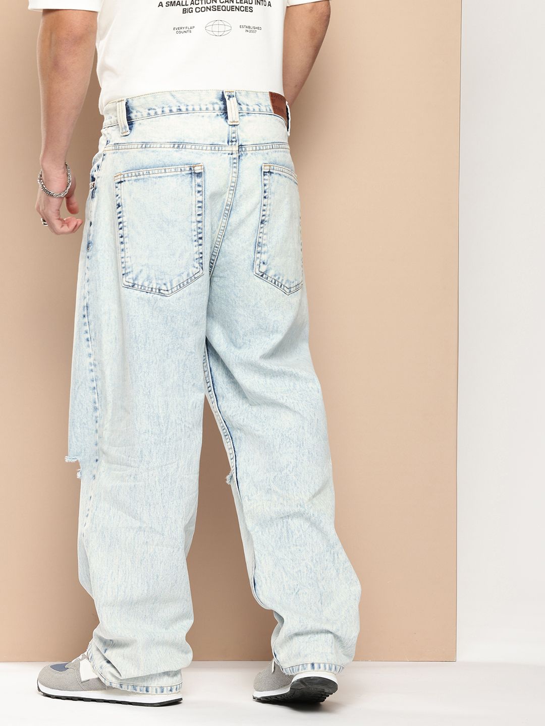 Difference of Opinion Men Loose Relaxed Fit Slash Knee Heavy Fade Jeans