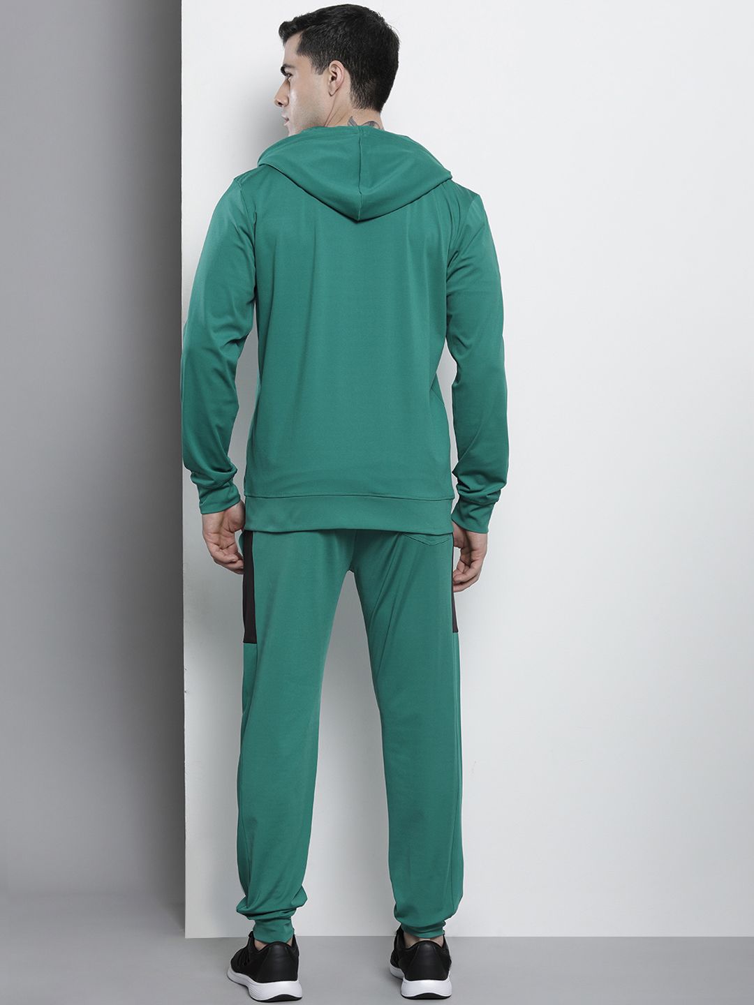 The Indian Garage Co Men Geometric Printed Tracksuit
