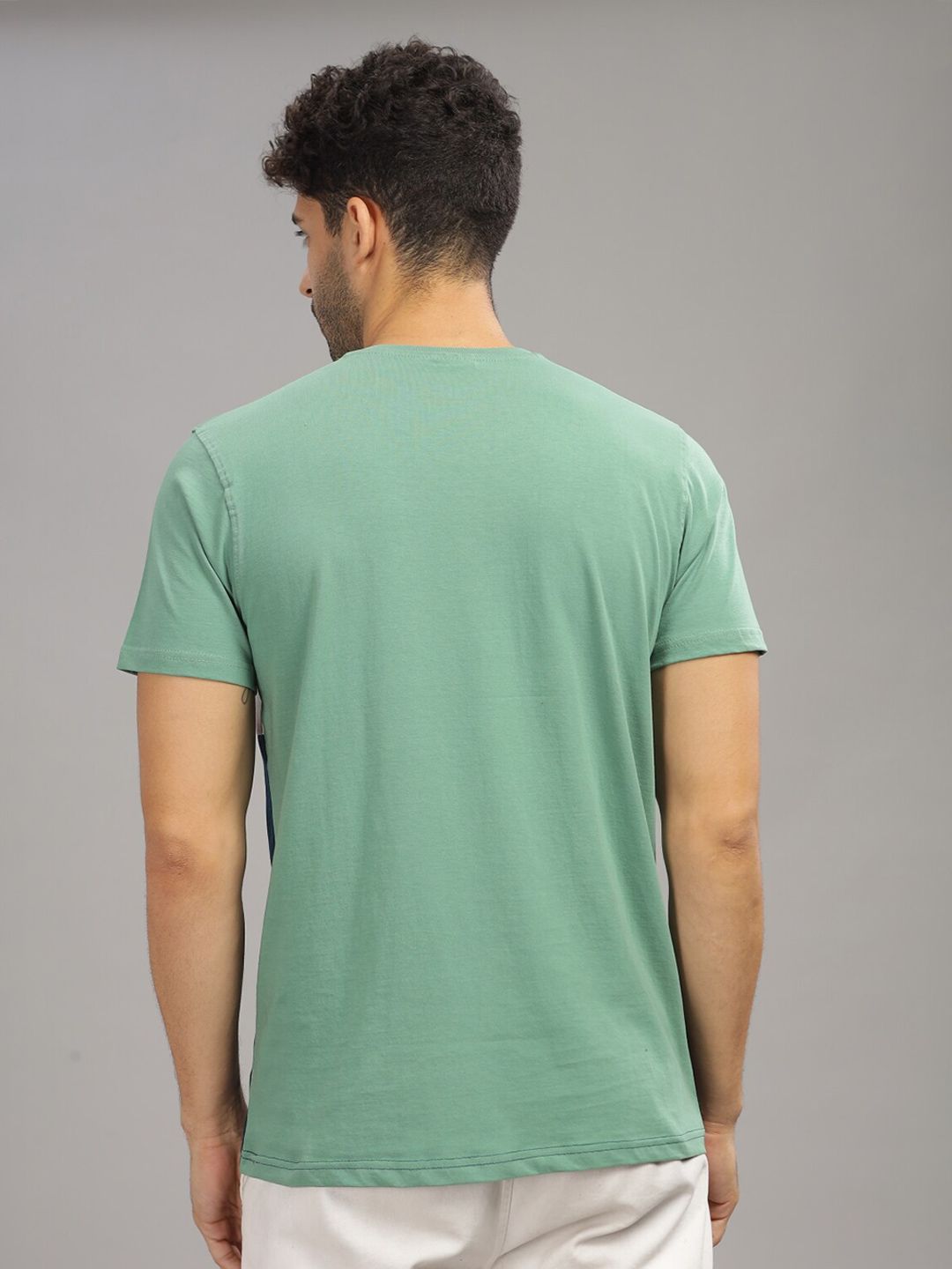 ADRO Colourblocked Regular Fit Cotton T-shirt