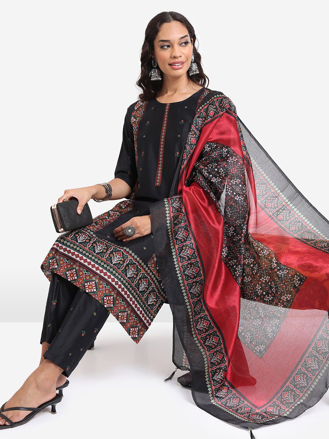 Vishudh Ethnic Motifs Printed Regular Kurta With Trousers & Dupatta