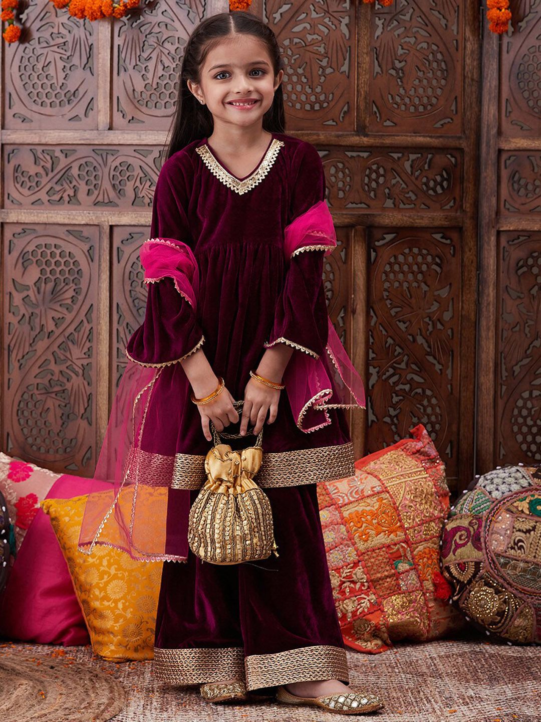 pspeaches Girls Regular Gotta Patti Velvet Kurta with Salwar & With Dupatta