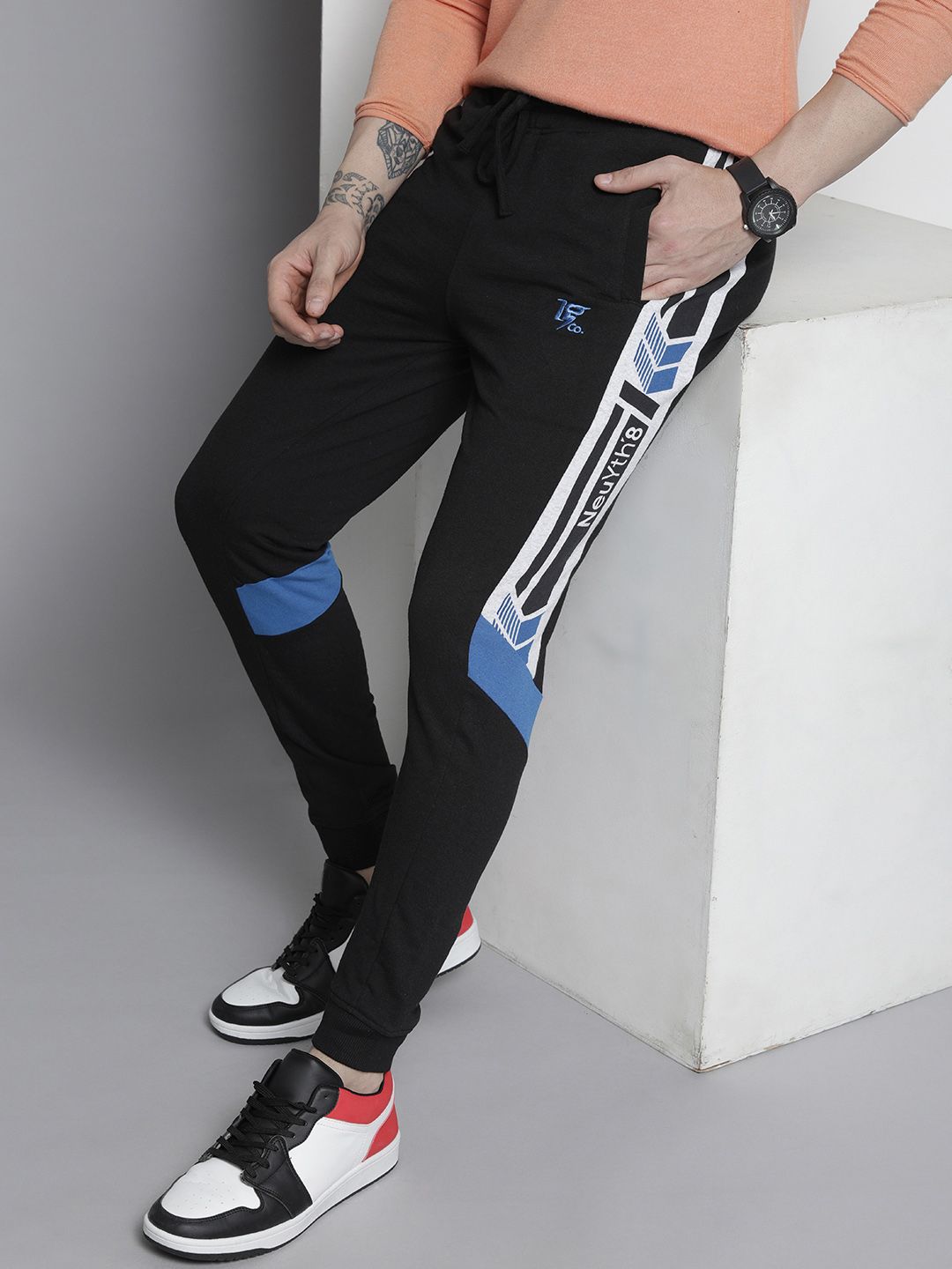 The Indian Garage Co Men Self Design Slim Fit Joggers