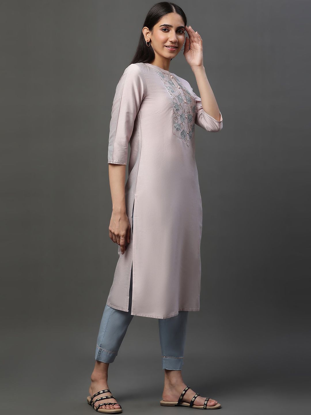 AURELIA Ethnic Motifs Yoke Design Regular Thread Work Kurta With Trousers & Dupatta