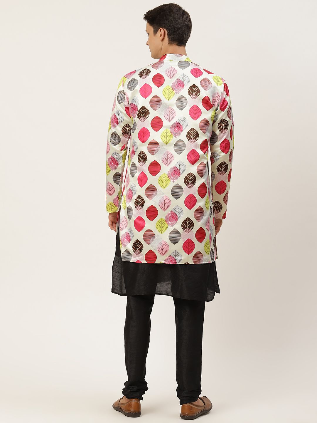 SOJANYA Men Black & Pink Kurta with Churidar