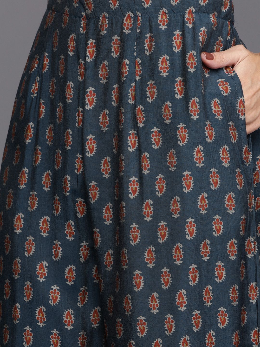 Libas Women Blue & Maroon Floral Printed Regular Kurta with Palazzos & Dupatta