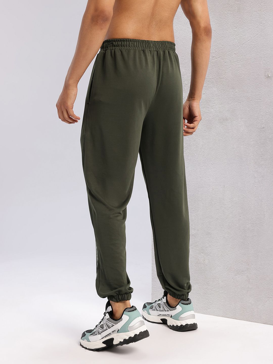 HRX by Hrithik Roshan Men Mid-Rise Rapid-Dry Training Joggers