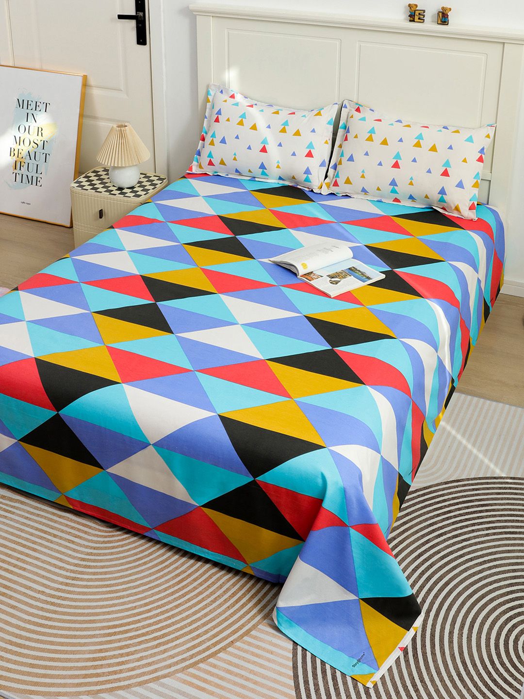 Story@home Blue White Floral Cotton 144 TC Queen Bedsheet With 2 Pillow Covers