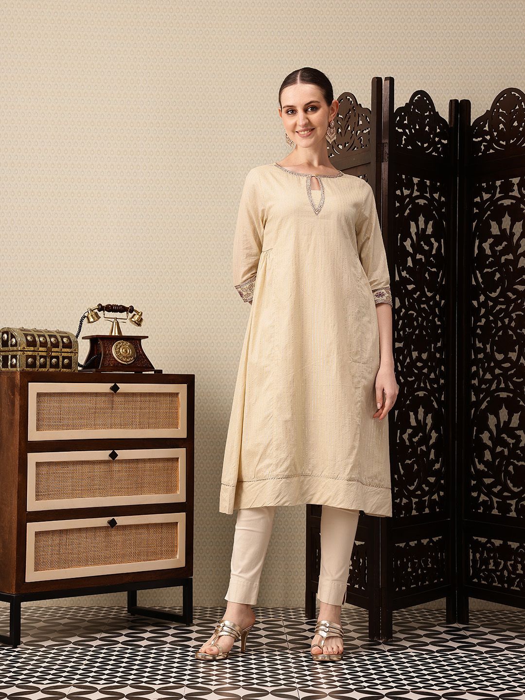 House of Pataudi Striped Keyhole Neck Sequinned A-Line Jashn Kurta