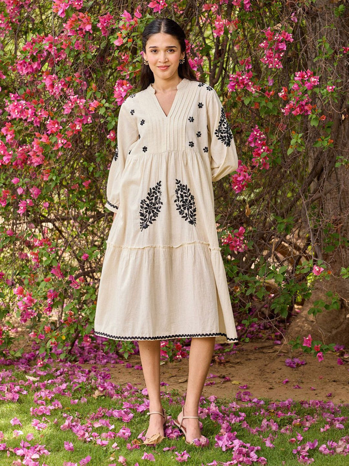 Rumah Wanita Chikankari Pakaian Bersulam Chikankari Kapas Putih