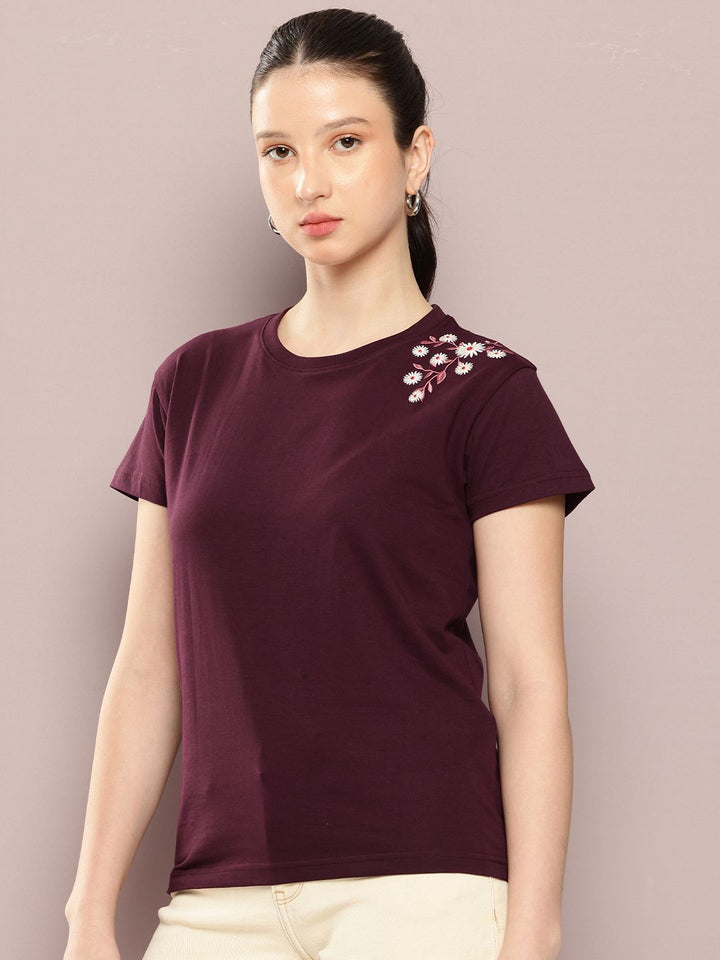 DILLINGER Women Regular Fit Short Sleeve Embroidery Tshirt
