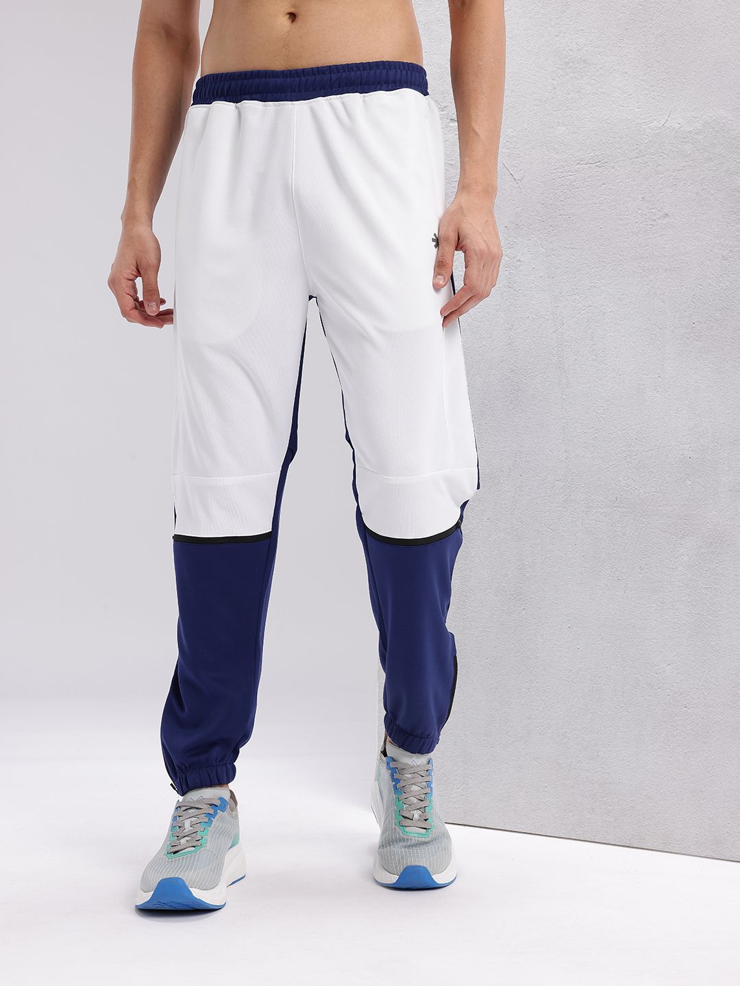 HRX by Hrithik Roshan Men Colourblocked Rapid-Dry Running Joggers