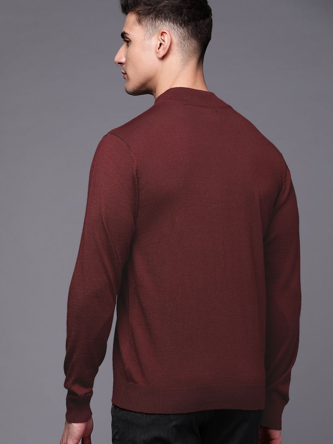 Raymond Men Maroon Solid Pullover Sweater